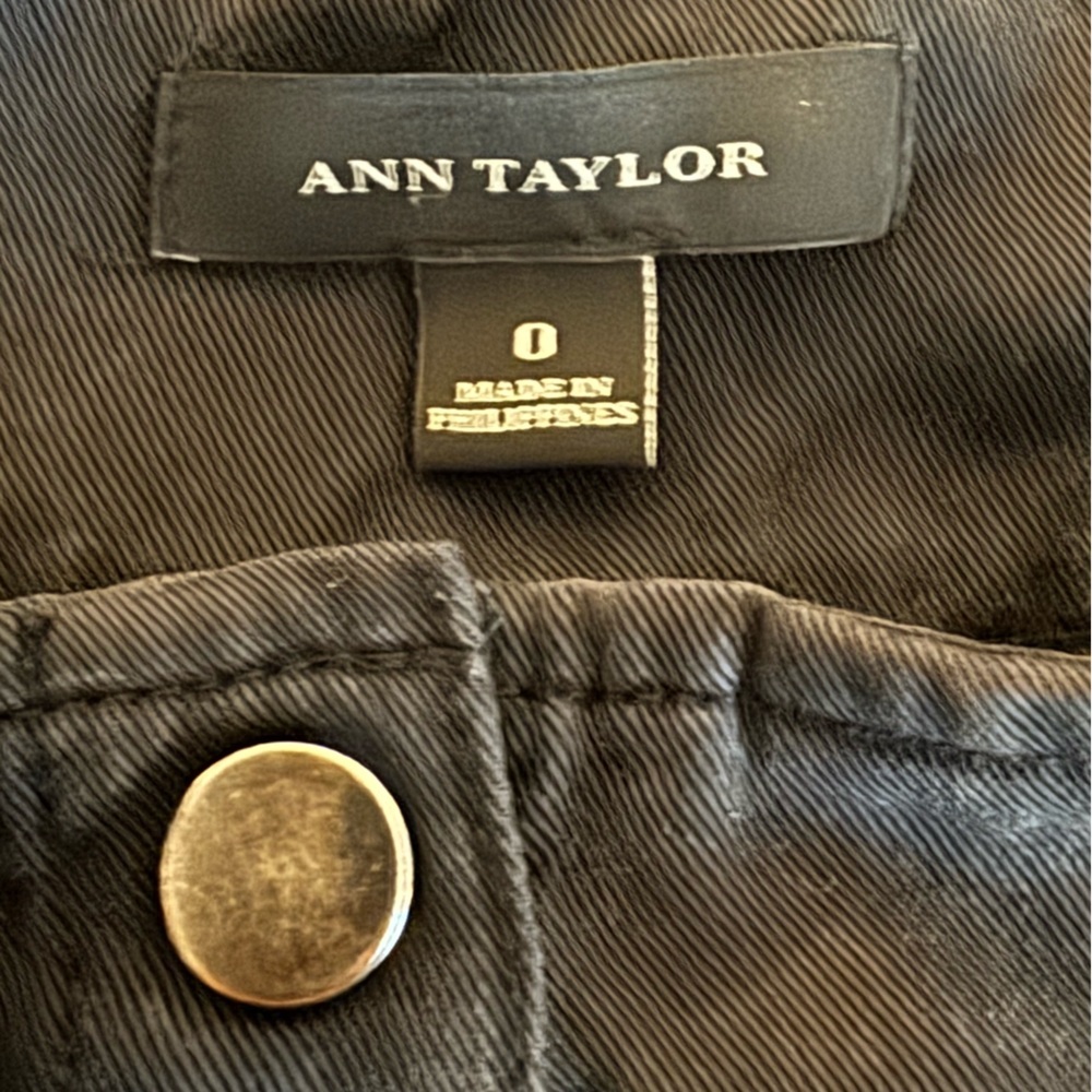 Ann Taylor A-Line Button Front Midi Skirt Sueded Black Size 0 100% Lyocell - Picture 2 of 8